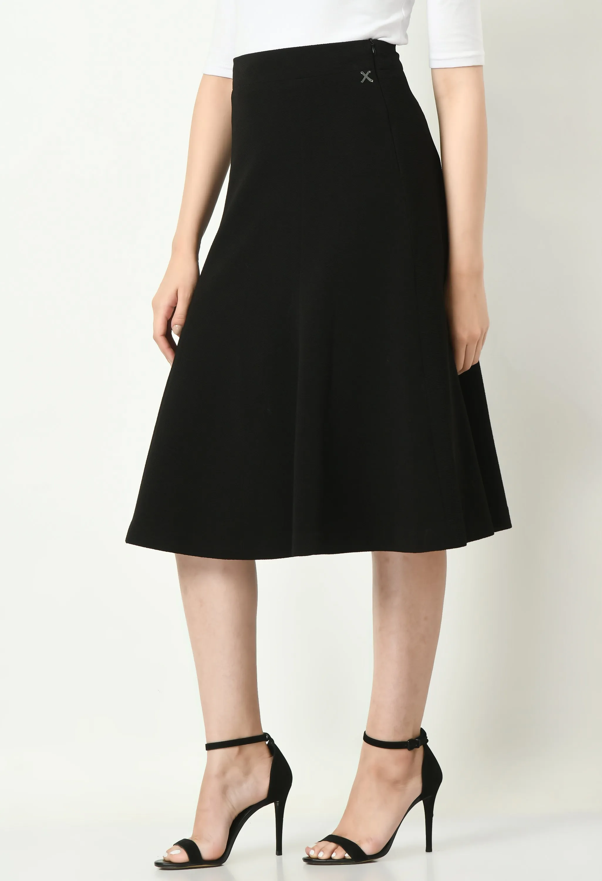 Exude Victory A-line Midi Skirt (Black)