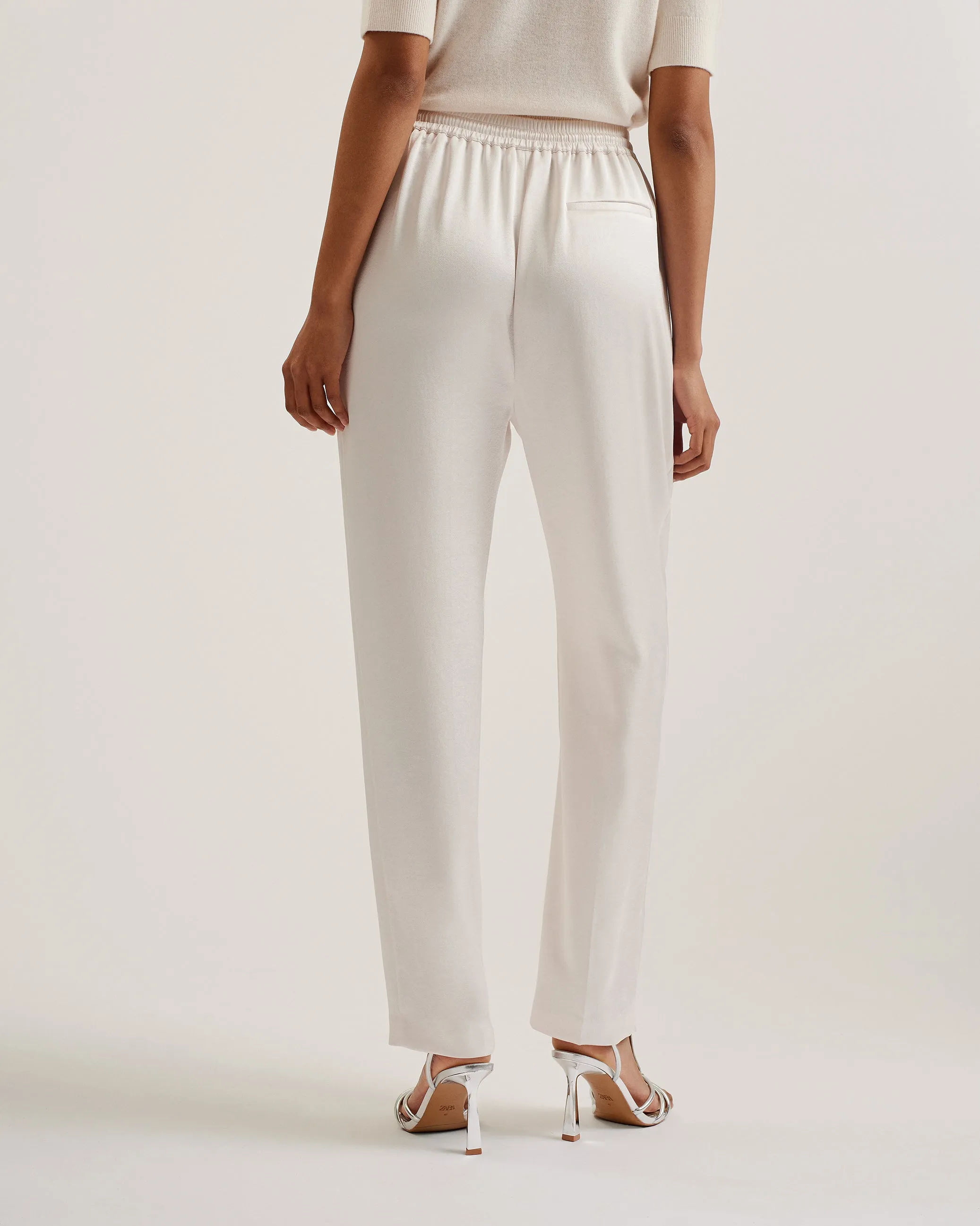 Natori Satin Slim Fit Jogger Ivory