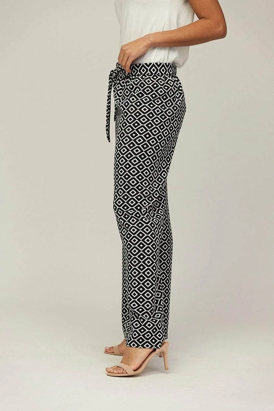 Saloos Monochrome Wide Leg Trousers with Belt