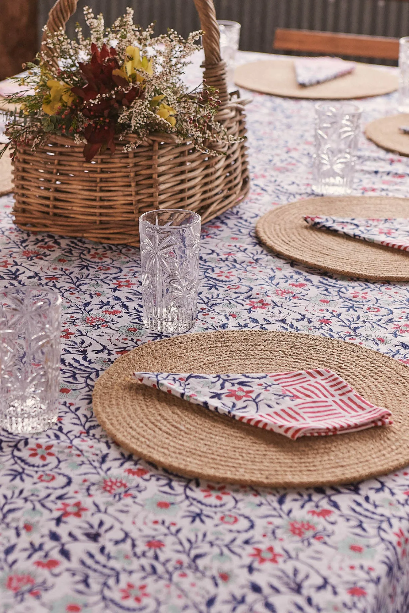 Tablecloth & Napkin Set Trumpet Vine